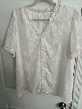 Delicate Lace-Trim White Floral Blouse - Women